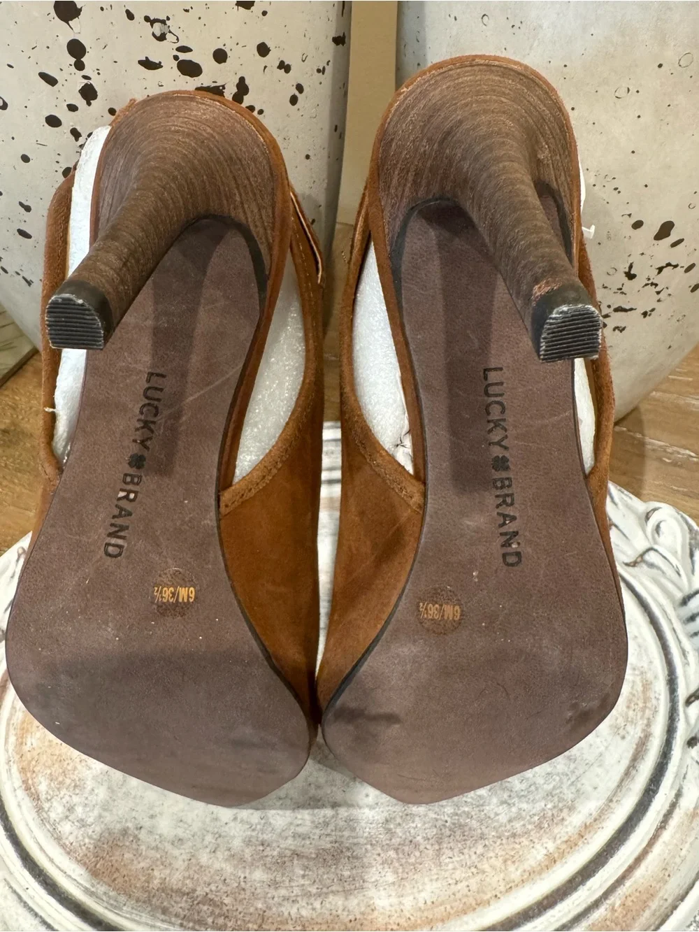 Lucky Brand sleek pointed